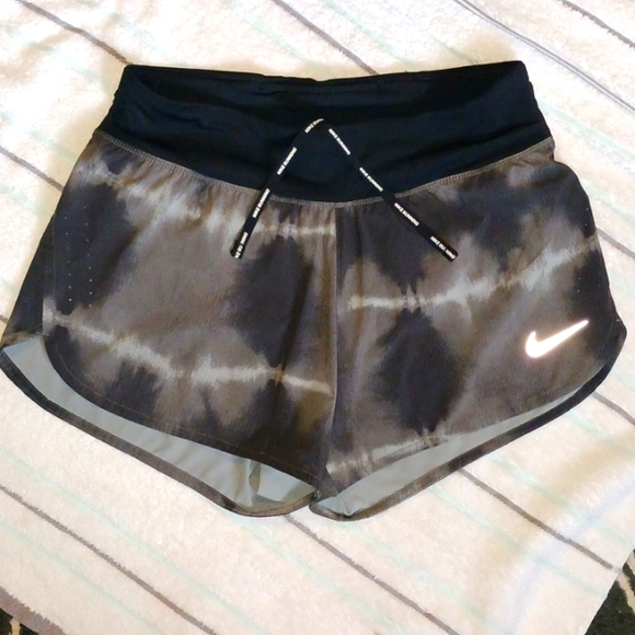 NIKE RUNNING SHORTS - Picture 1 of 8